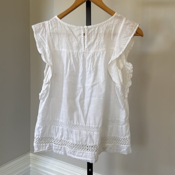 Old navy women’s white blouse summer top - Picture 4 of 4